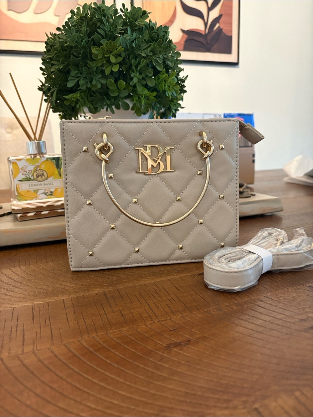 Badgley Mischka cream gold handbag